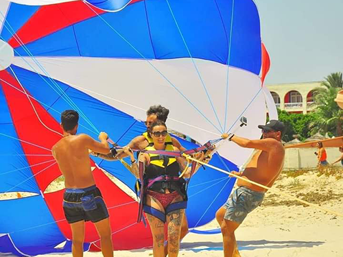 Parachute Hammamet